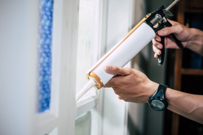 Comment enlever de la colle sur du PVC ? Toutsurlamaison